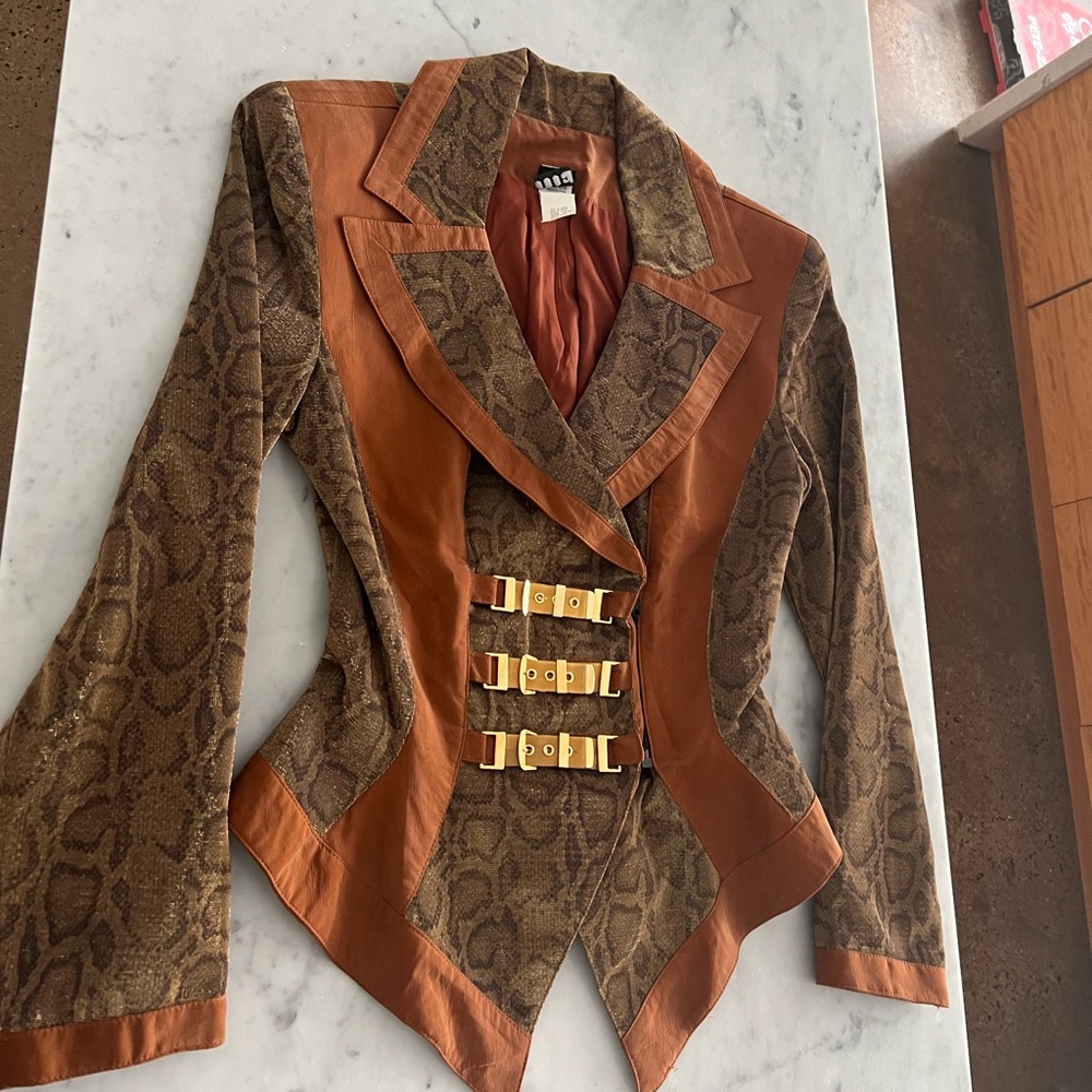 Blazer snake pattern